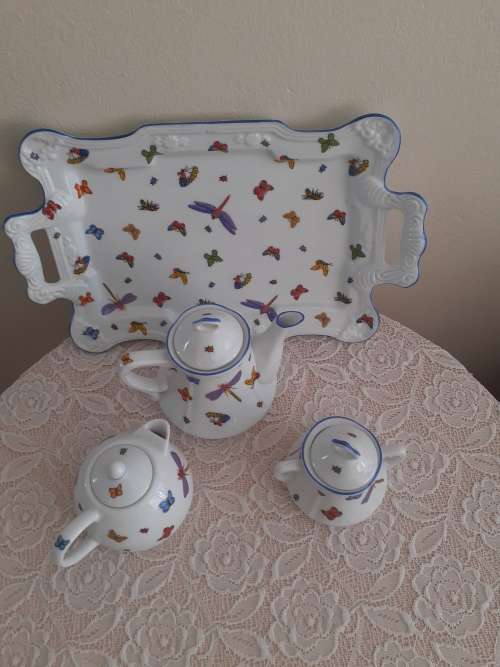 WIESENTHAL PORCELAIN DECOR BUTTERFLY MINIATURE TEASET ON TRAY